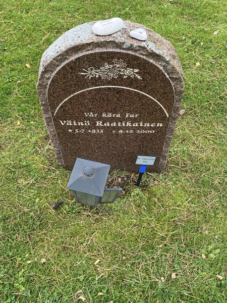 Hautatunnus: 2 C   970