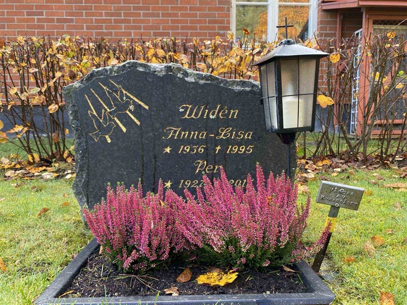 Gravnummer: 1 24     43