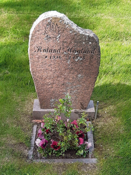 Grave number: KA 12    93