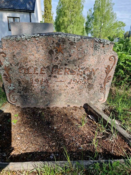 Grave number: 2 15 1942