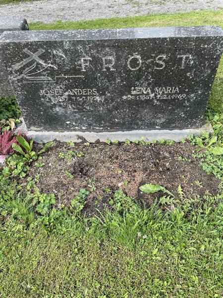 Grave number: N 4 1   106