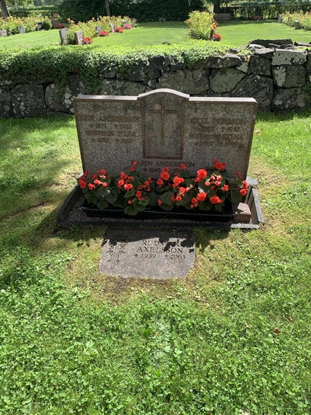 Grave number: 1 GK  296