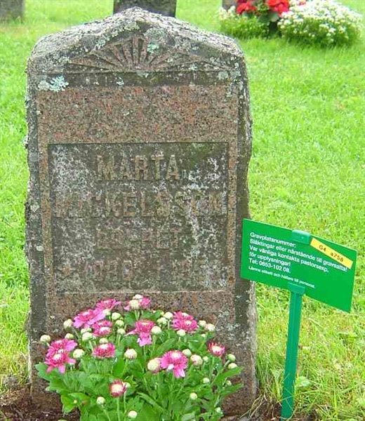 Grave number: D G 4   758a