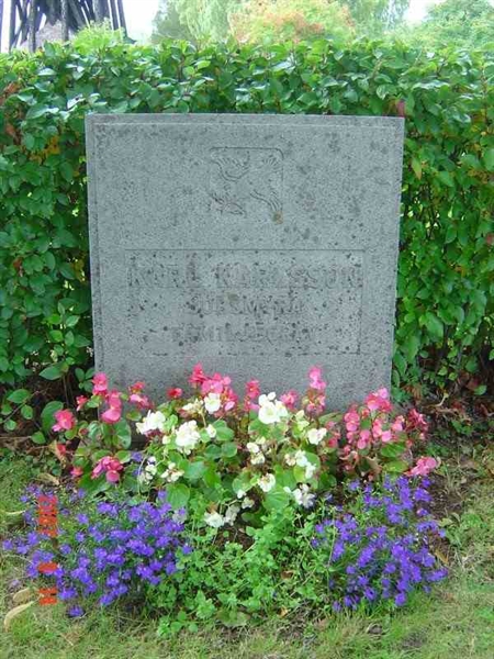 Grave number: D G 4   363