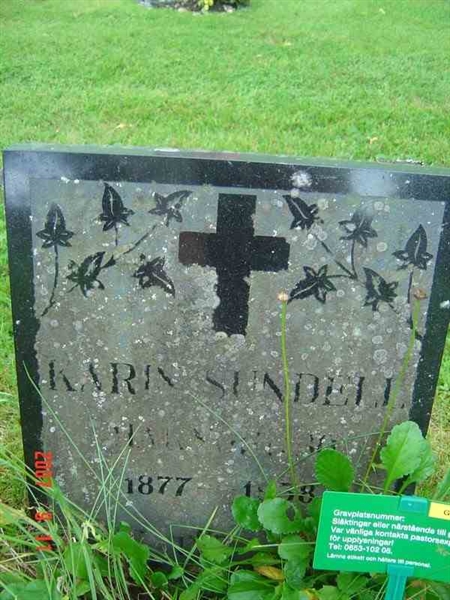 Grave number: D G 3   242U