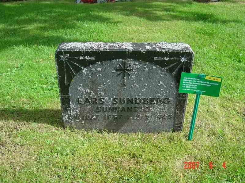 Grave number: D G 3   296a