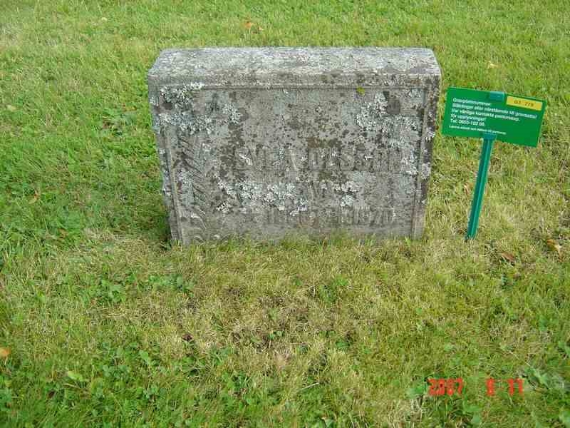 Grave number: D G 3   779