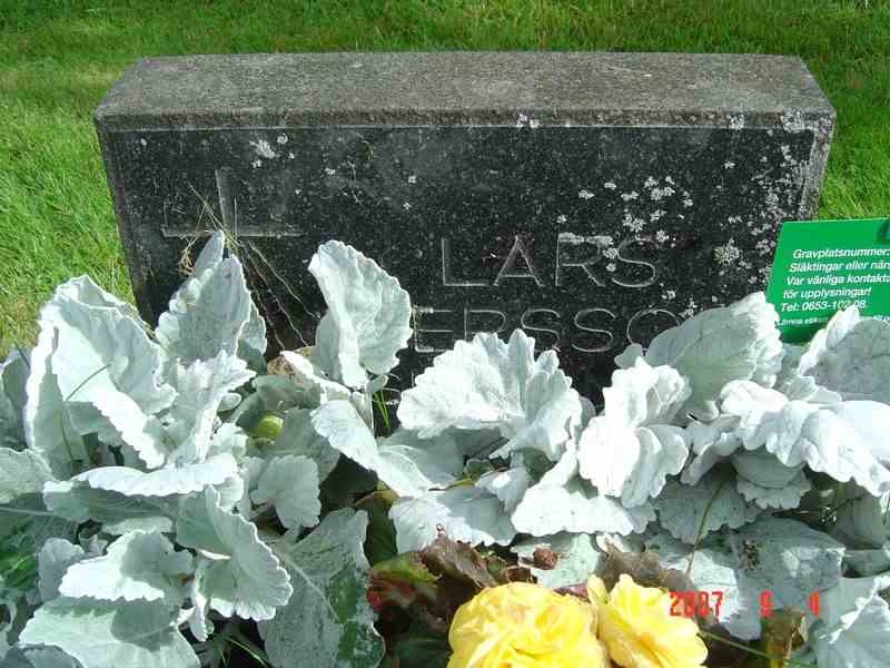 Grave number: D G 3   298a