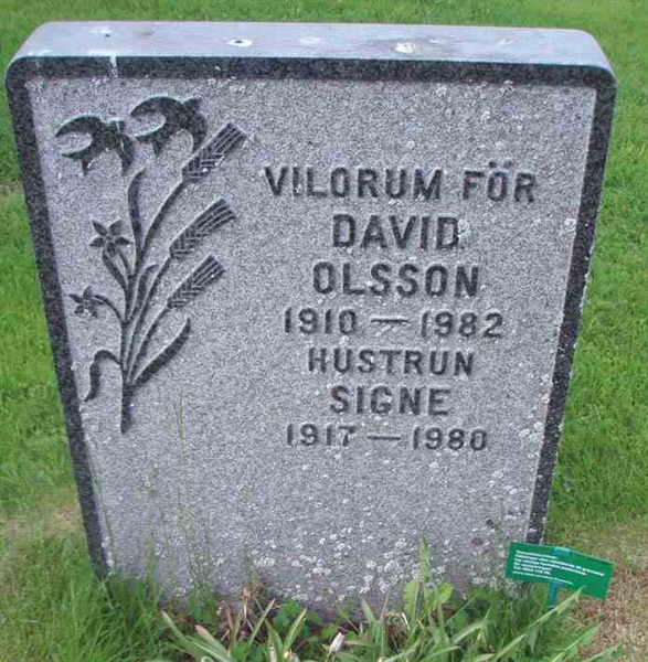 Grave number: D N 3   679-680