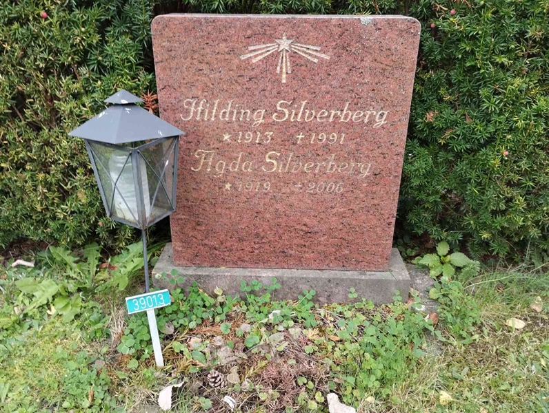 Grave number: NÅ 39    25, 26