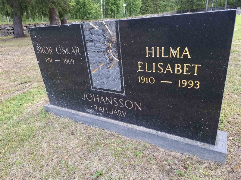 Grave number: 001 2   555