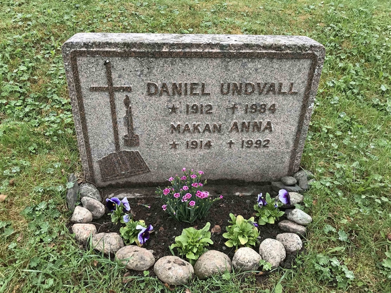 Grave number: UN K    86, 87