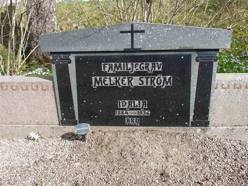 Grave number: LE 1   17