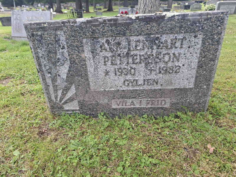 Grave number: 001 2  1512
