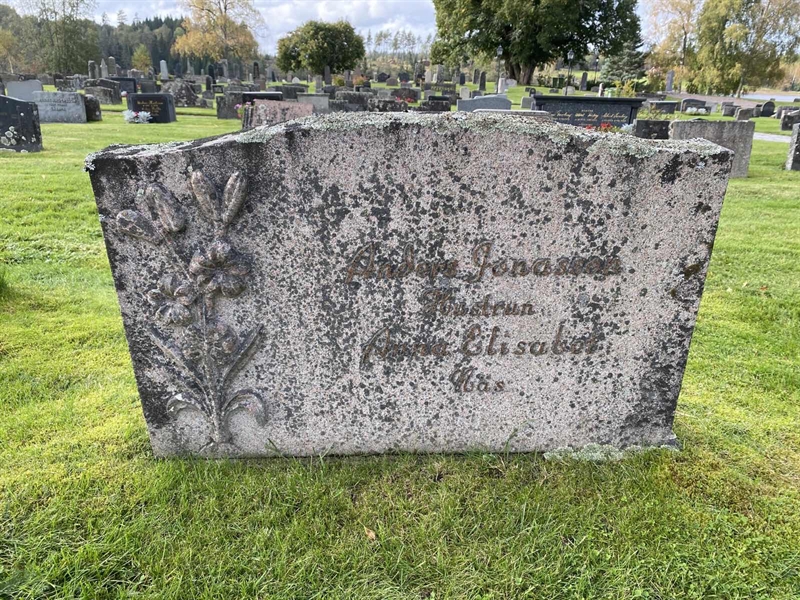 Grave number: 4 Me 07    38-39