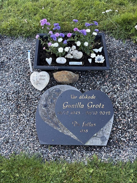 Grave number: 4 N NI    15