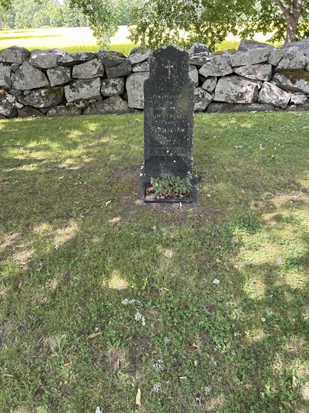 Grave number: 2 G  660-661