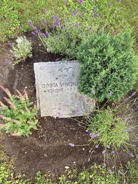 Grave number: 1 18    21