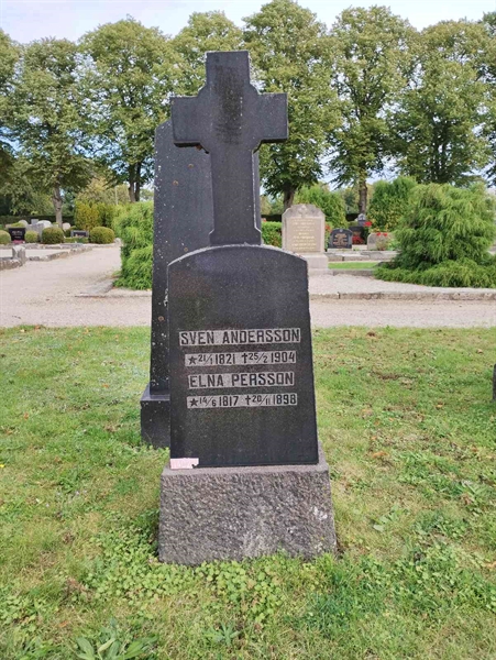 Grave number: NÅ 14    31, 32