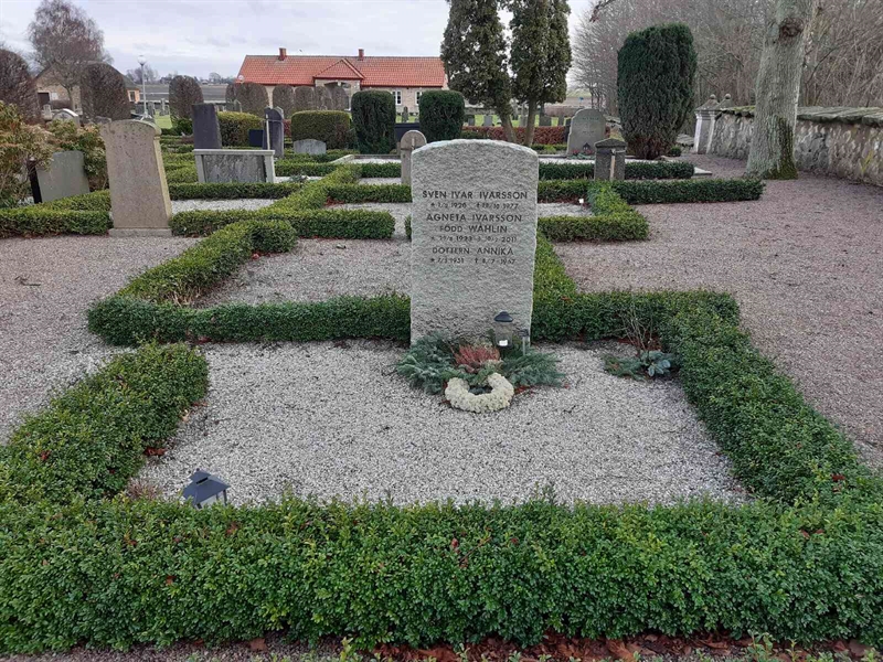 Grave number: NV D     25