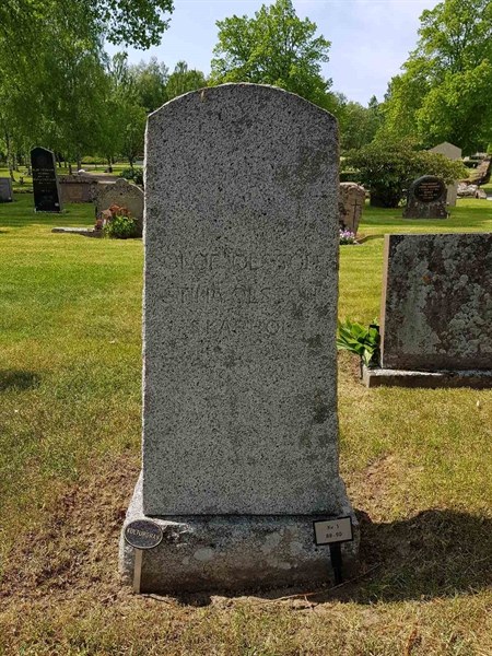 Grave number: kö 01 01    89-90