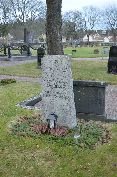 Grave number: VÄ 2   348-350