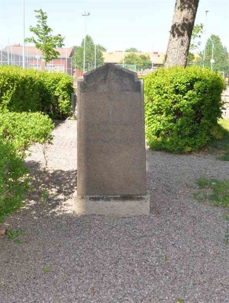 Grave number: VÄ 1   137-140