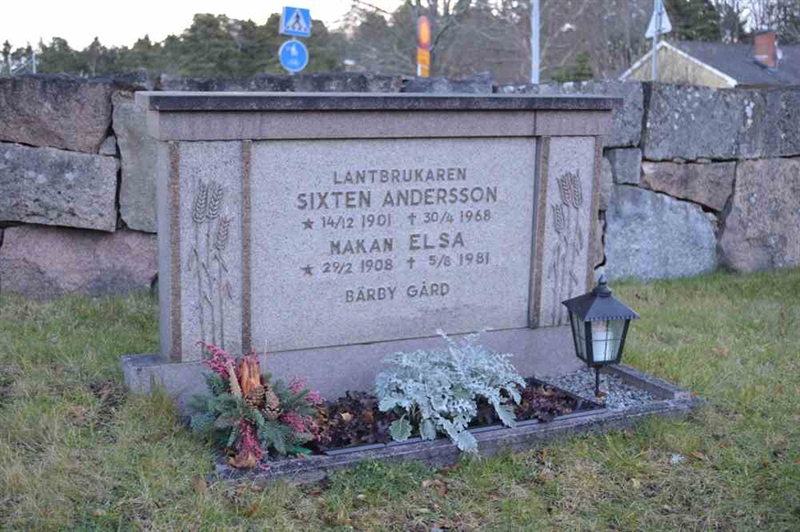 Grave number: VÄ 3    43-45