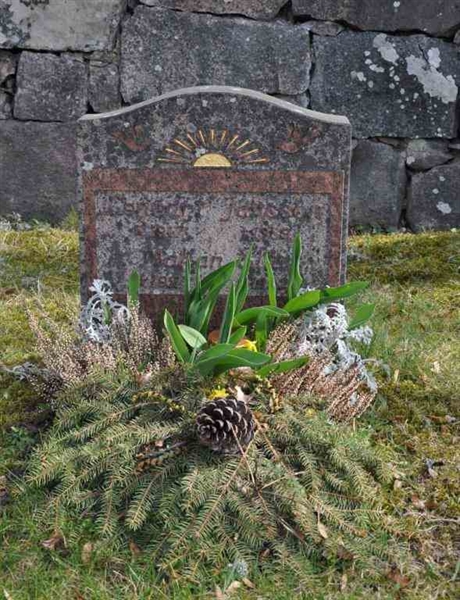 Grave number: VÄ 3    68