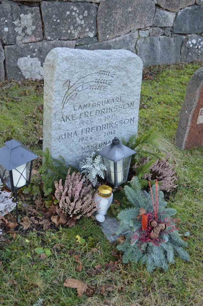 Grave number: VÄ 3    61