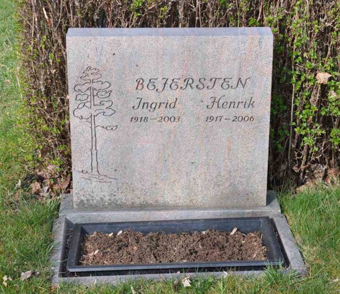 Grave number: VÄ 3   522