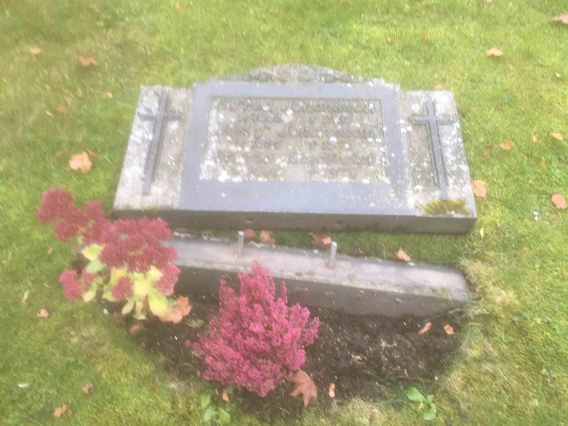 Grave number: S-T Allm   149-150