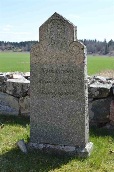 Grave number: LÄ 0    18-19