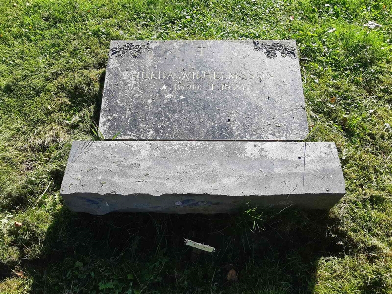 Grave number: Fr 7   136