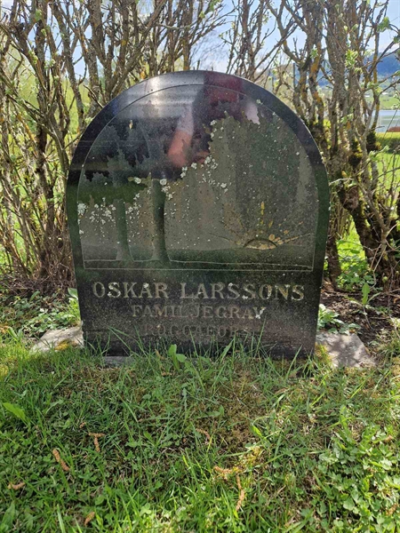 Grave number: 501 21 3399-3402