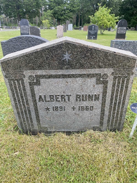 Grave number: 04 A 143