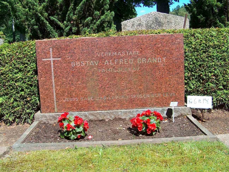 Grave number: HÖB 6   156