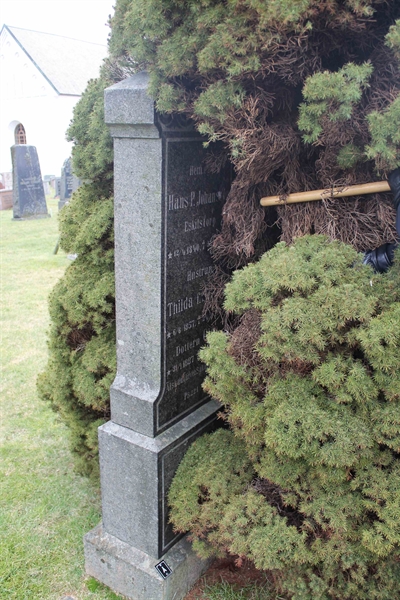 Grave number: ÖKK 6   293, 294, 295
