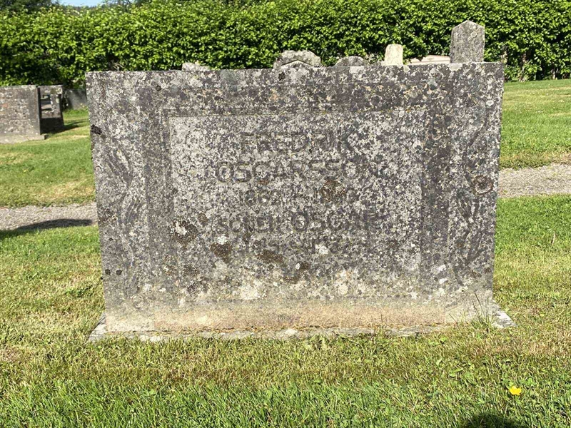 Grave number: 8 1 01   107-108
