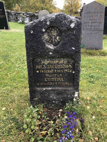 Grave number: ÅR A   215