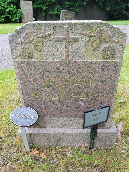 Grave number: Jä 05   122