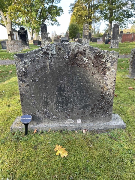 Grave number: T A C   663-664