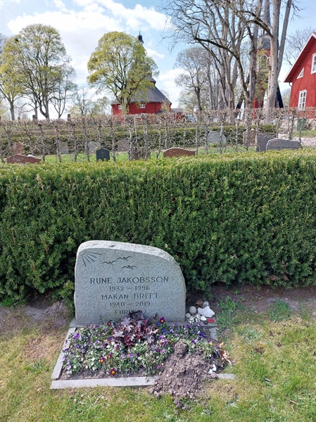 Gravnummer: HÖ 8 81, 82