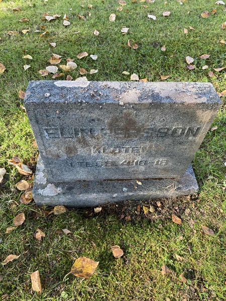 Grave number: 6 01 208