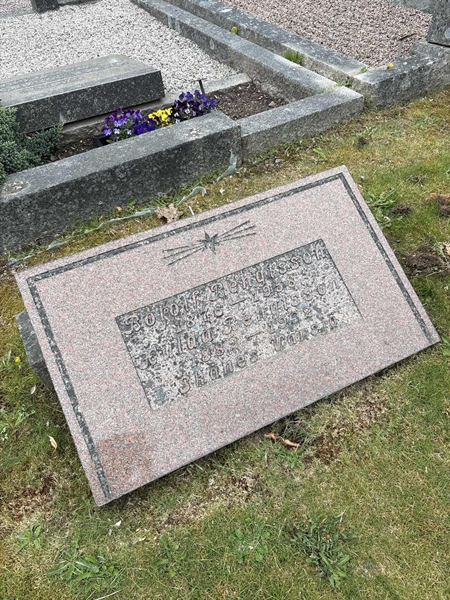 Grave number: SKF A   239, 240