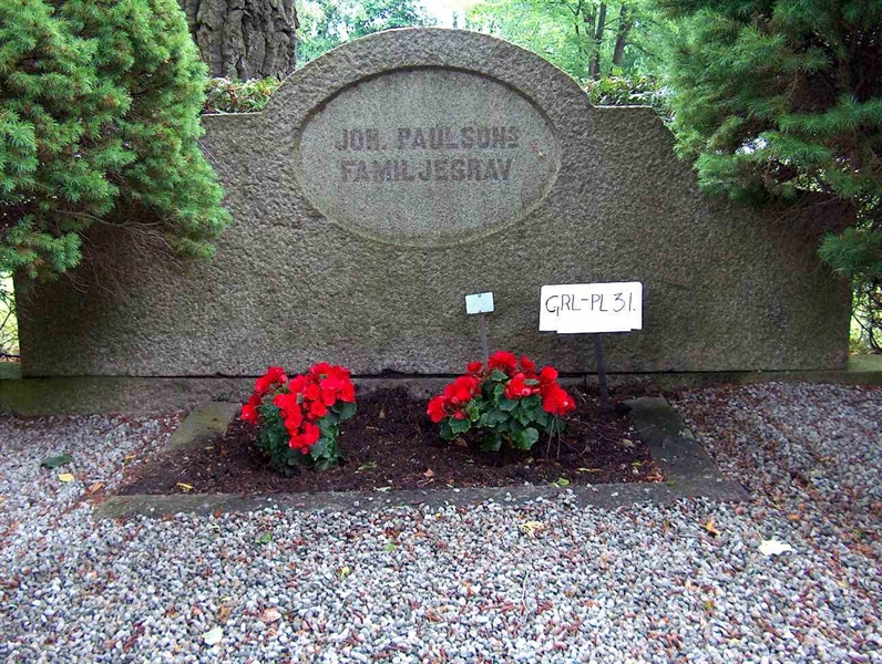 Grave number: HÖB GL.R    31