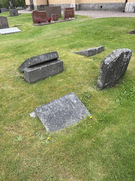 Grave number: SKF B    98