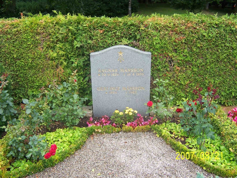 Grave number: 1 3 3B    82, 83