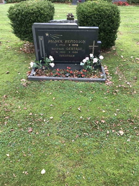Grave number: SN 01    73, 74