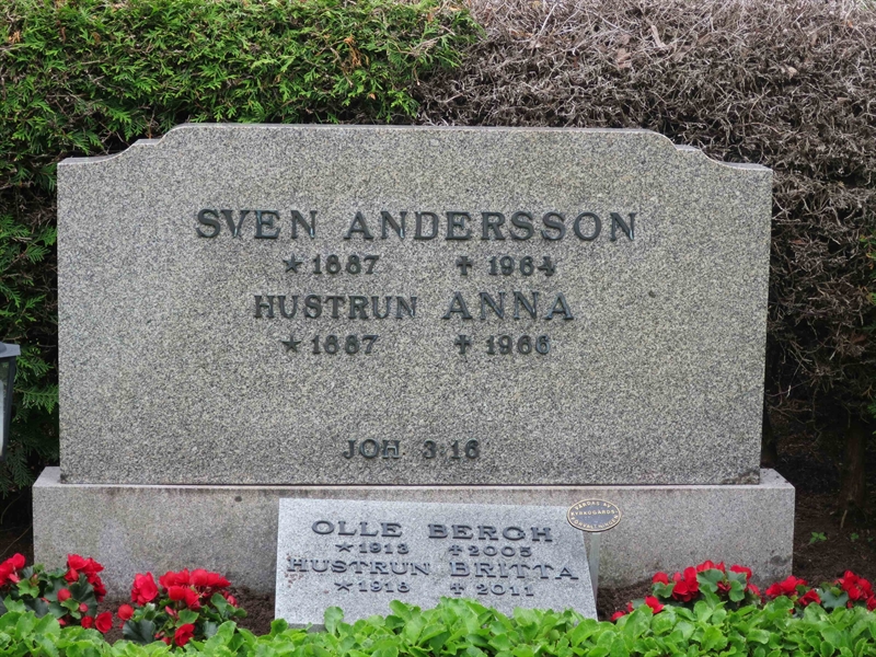 Grave number: HÖB 62    28